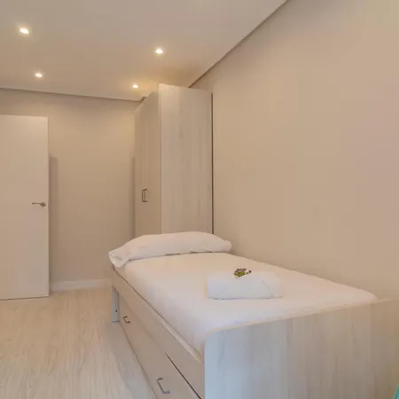 Holidea Ayuntamiento De Apartament