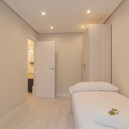 Holidea Ayuntamiento De Apartament